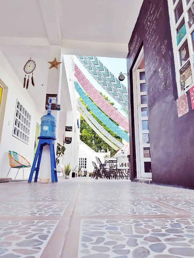 Hotel Beach Inn ile iletişim